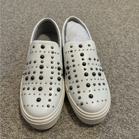 Nine West Slip-On Sneakers, white leather w/ studs - NWOT - Picture 1 of 3